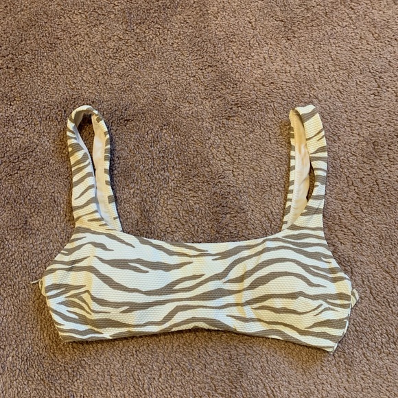 Aerie scoop-neck swimsuit top - Picture 1 of 4